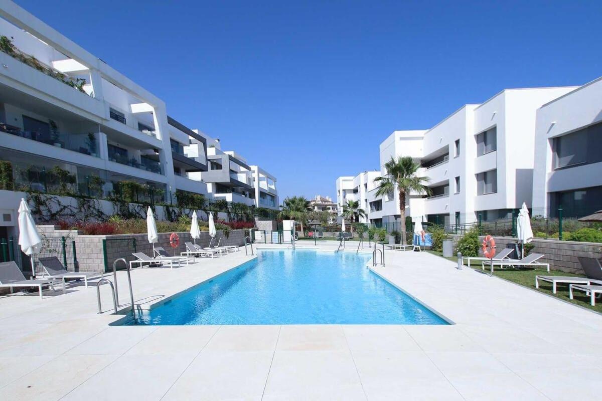 Vanian Gardens - 3br With Garden *