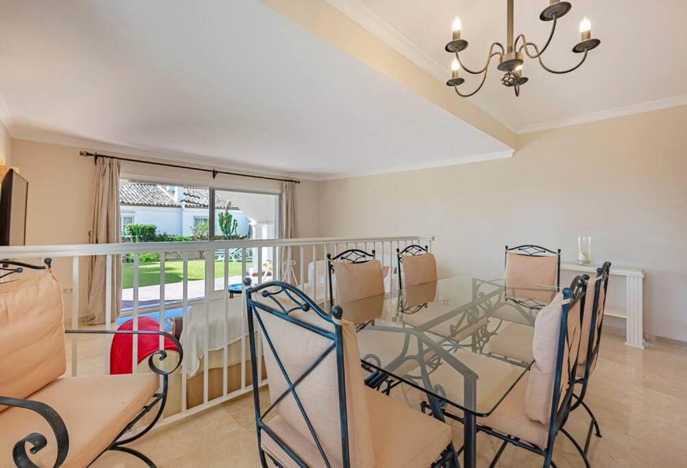 Spacious White Spanish Style House With Sea Views Estepona