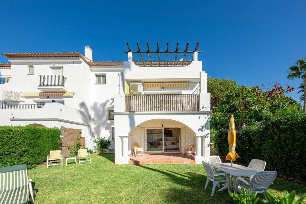 Apartment Spacious White Spanish Style House With Sea Views *