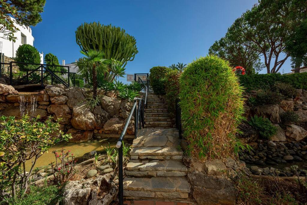 Spacious White Spanish Style House With Sea Views Apartment Estepona