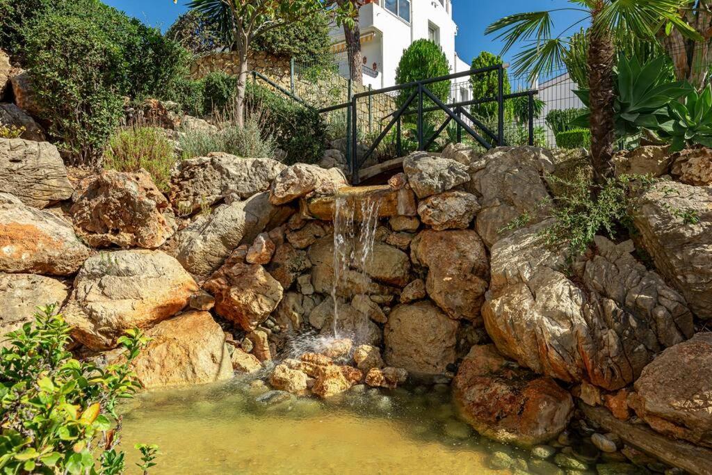 Apartment Spacious White Spanish Style House With Sea Views *