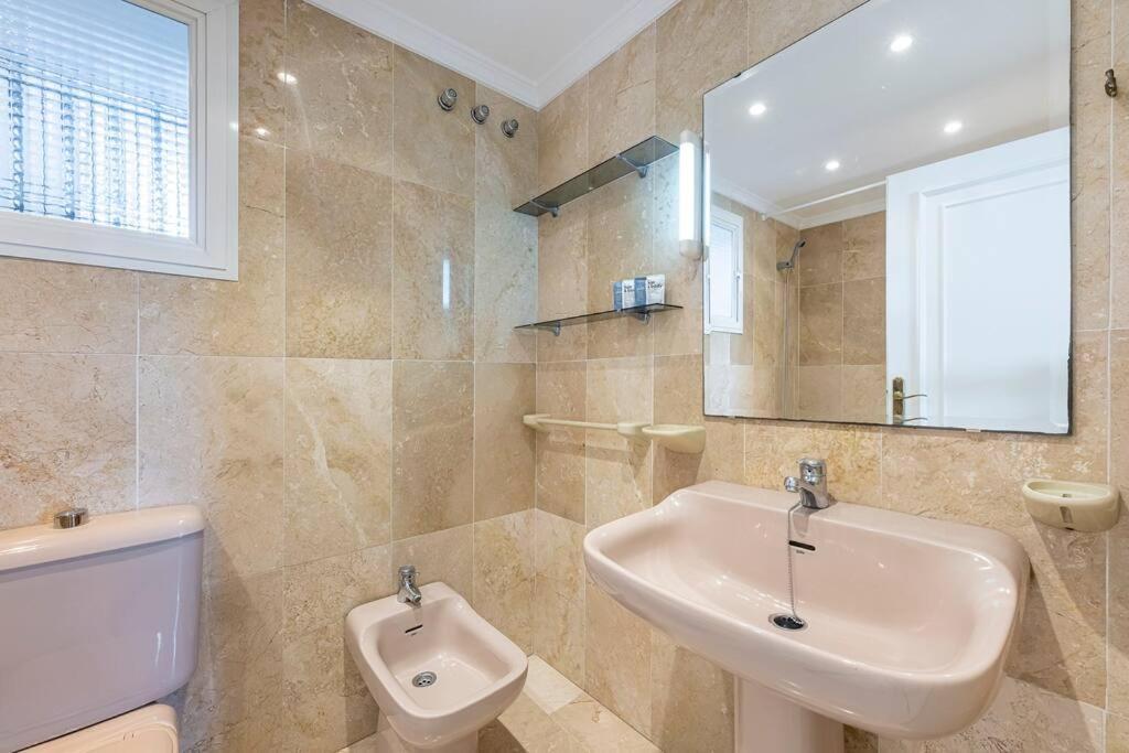 Spacious White Spanish Style House With Sea Views Apartment Estepona
