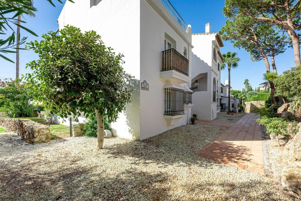 Spacious White Spanish Style House With Sea Views *