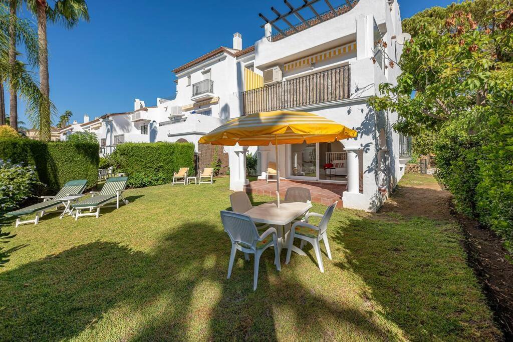 Spacious White Spanish Style House With Sea Views Apartment
