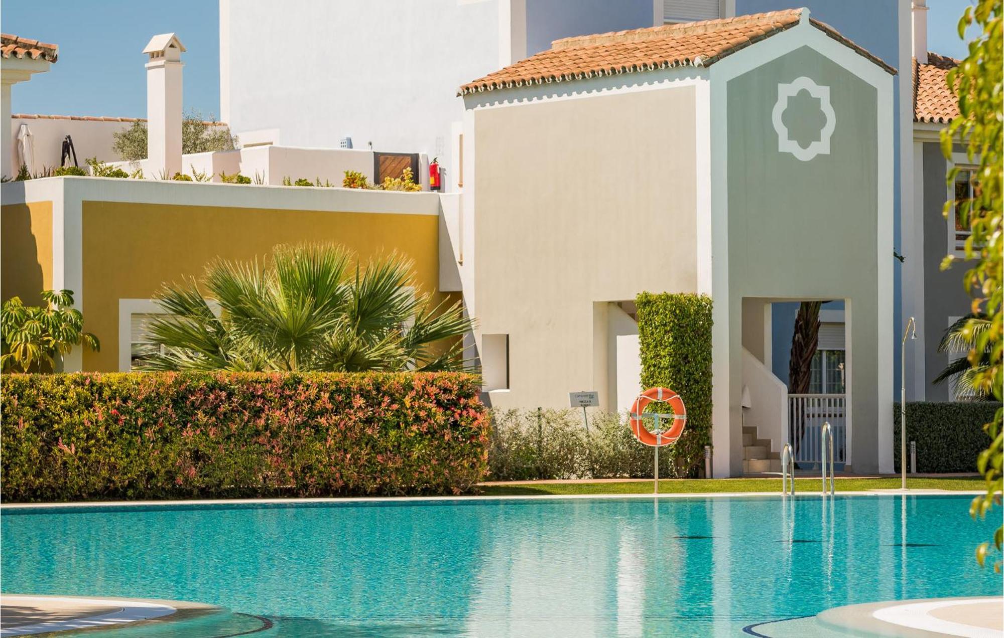 Apartment 3 Bedroom Beautiful In