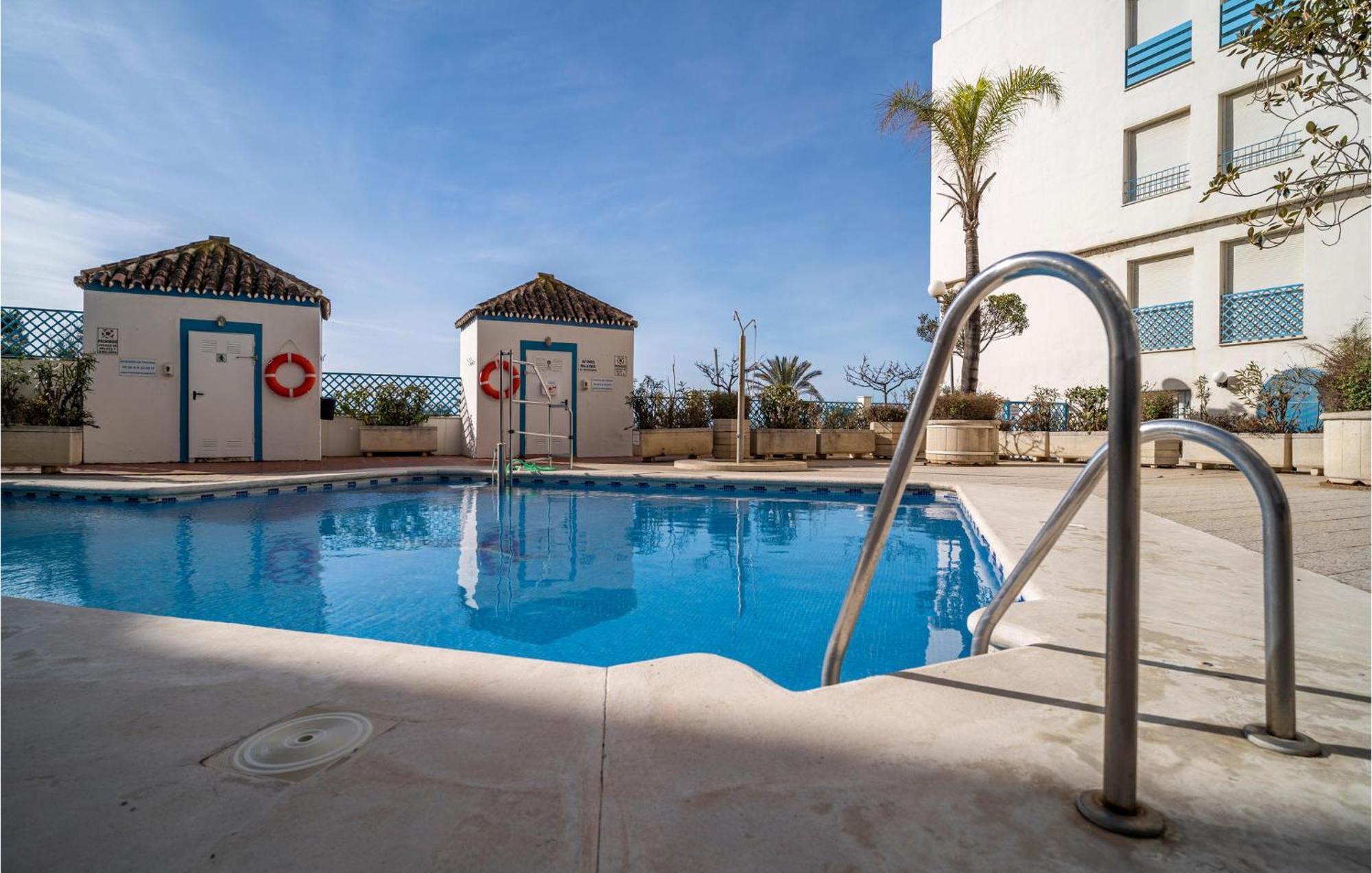Apartment Gorgeous In With Kitchen Estepona