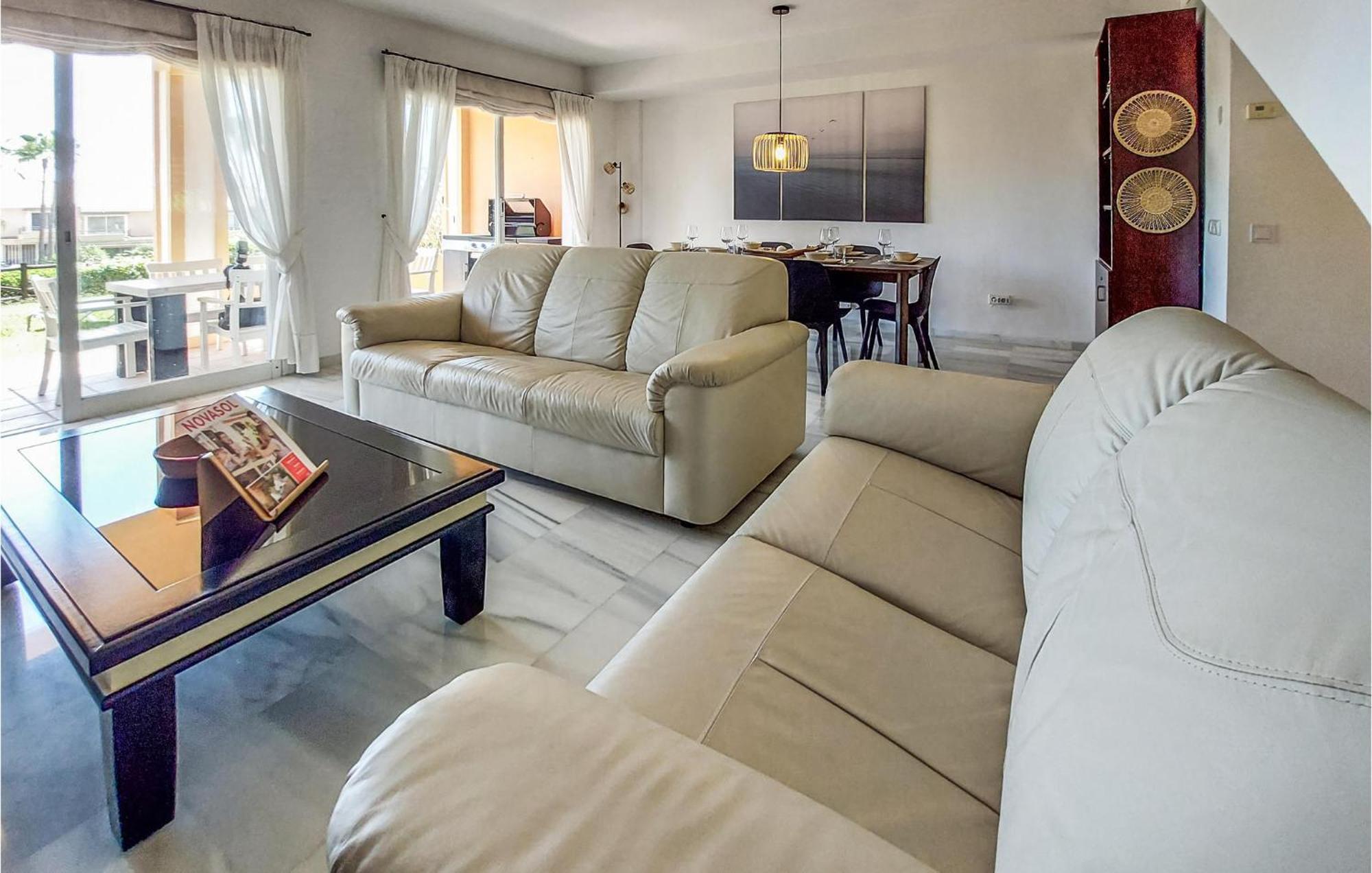 3 Bedroom Cozy In Malaga Holiday home Estepona