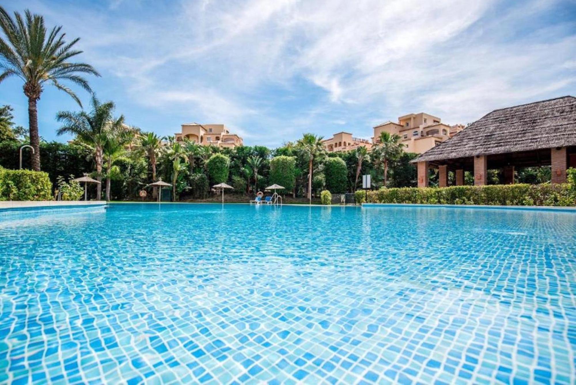 Luxury Ground Floor With Facilities