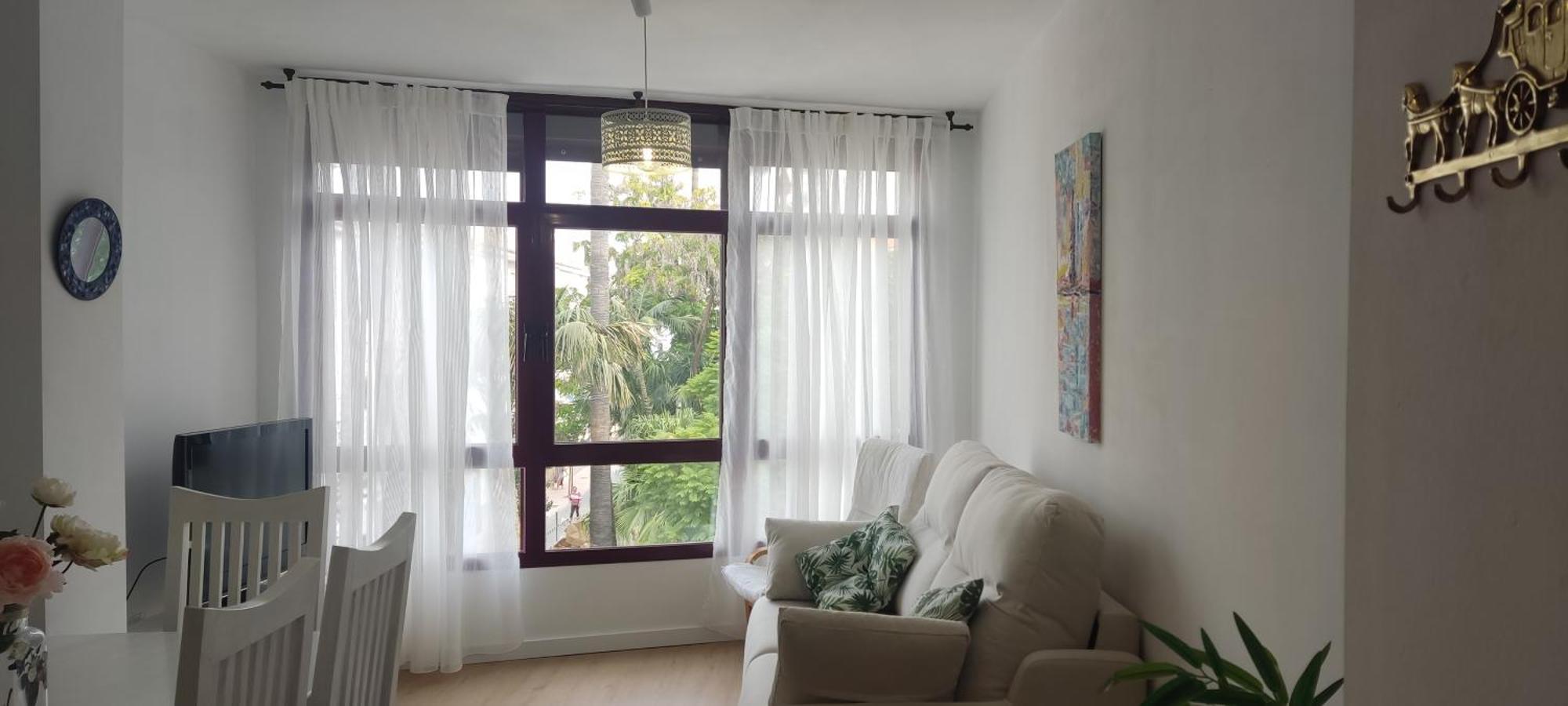 Center Apartment *