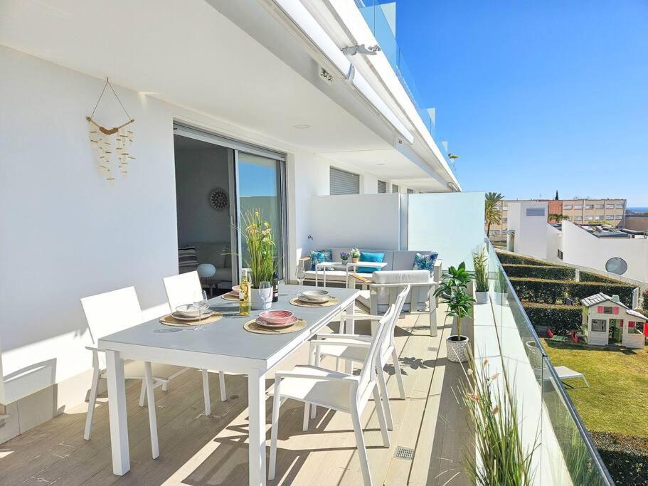 2 Bed In Le Mirage Iii, Cancelada Apartment *