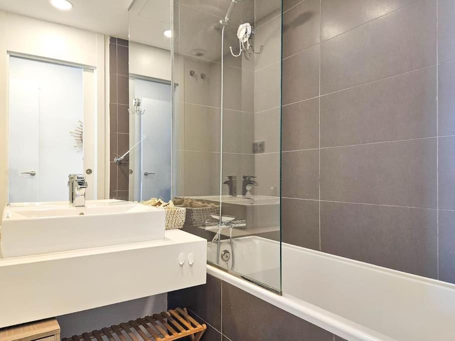 Apartment 2 Bed In Le Mirage Iii, Cancelada