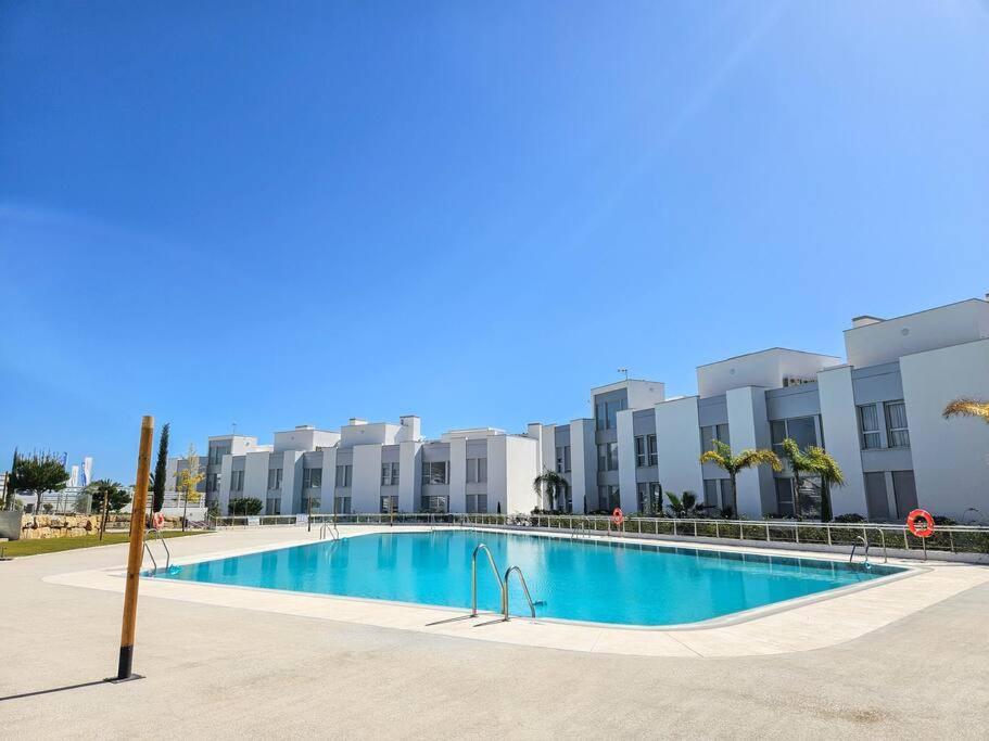 Apartment 2 Bed In Le Mirage Iii, Cancelada Estepona