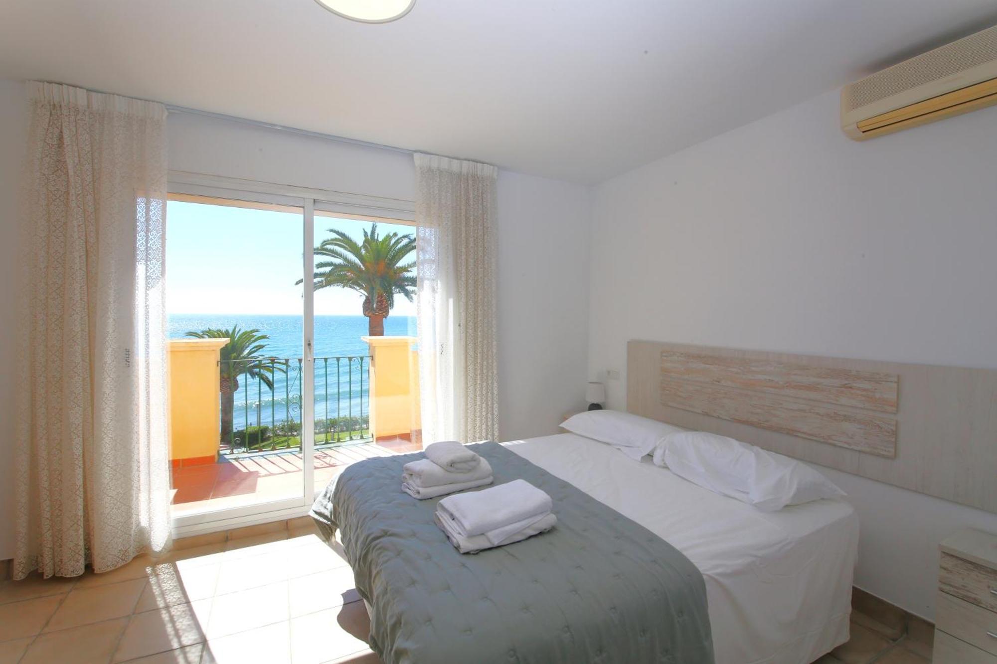 East Beachfront Townhouse Lunimar Holiday home