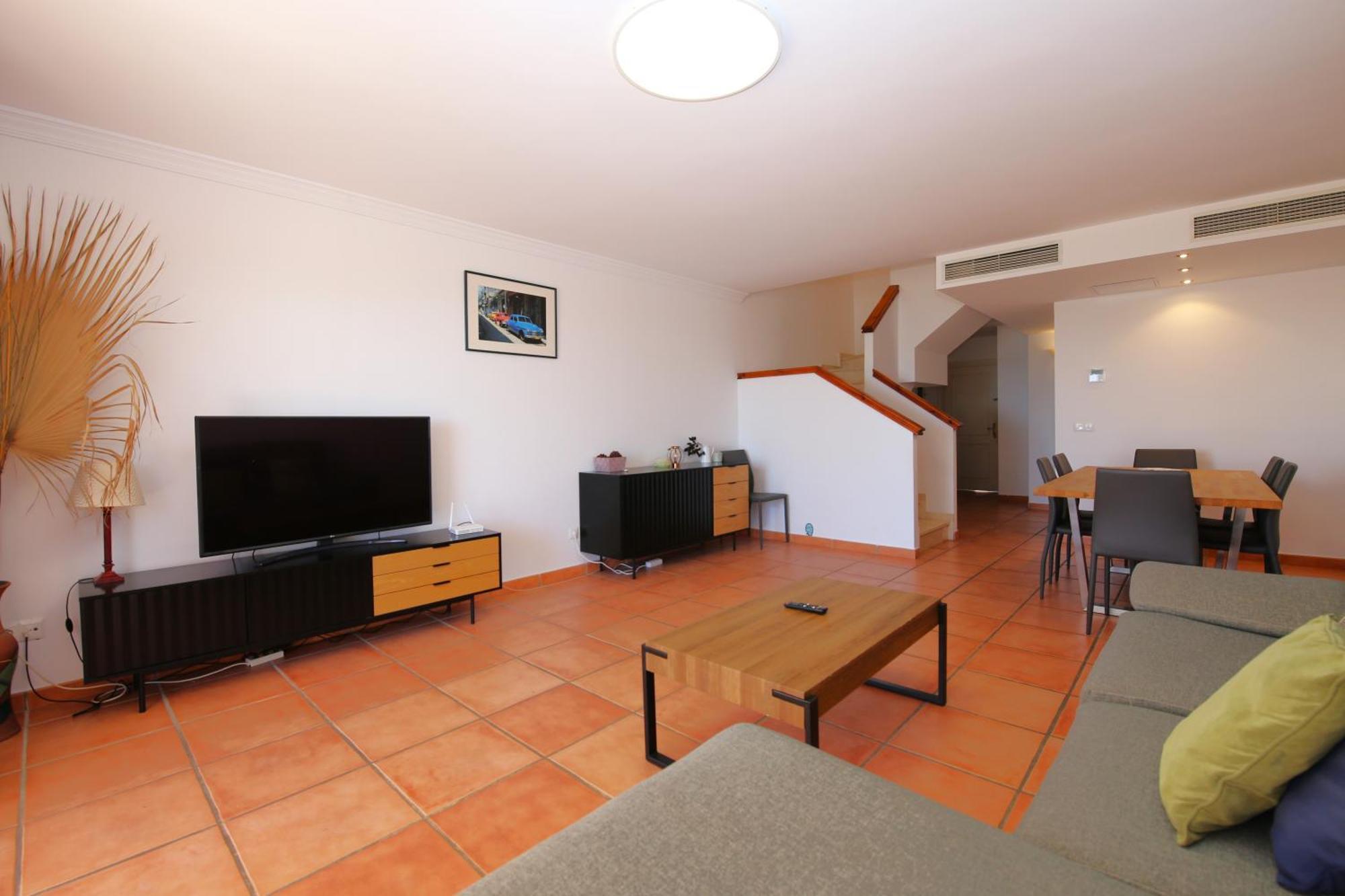 East Beachfront Townhouse Lunimar Holiday home
