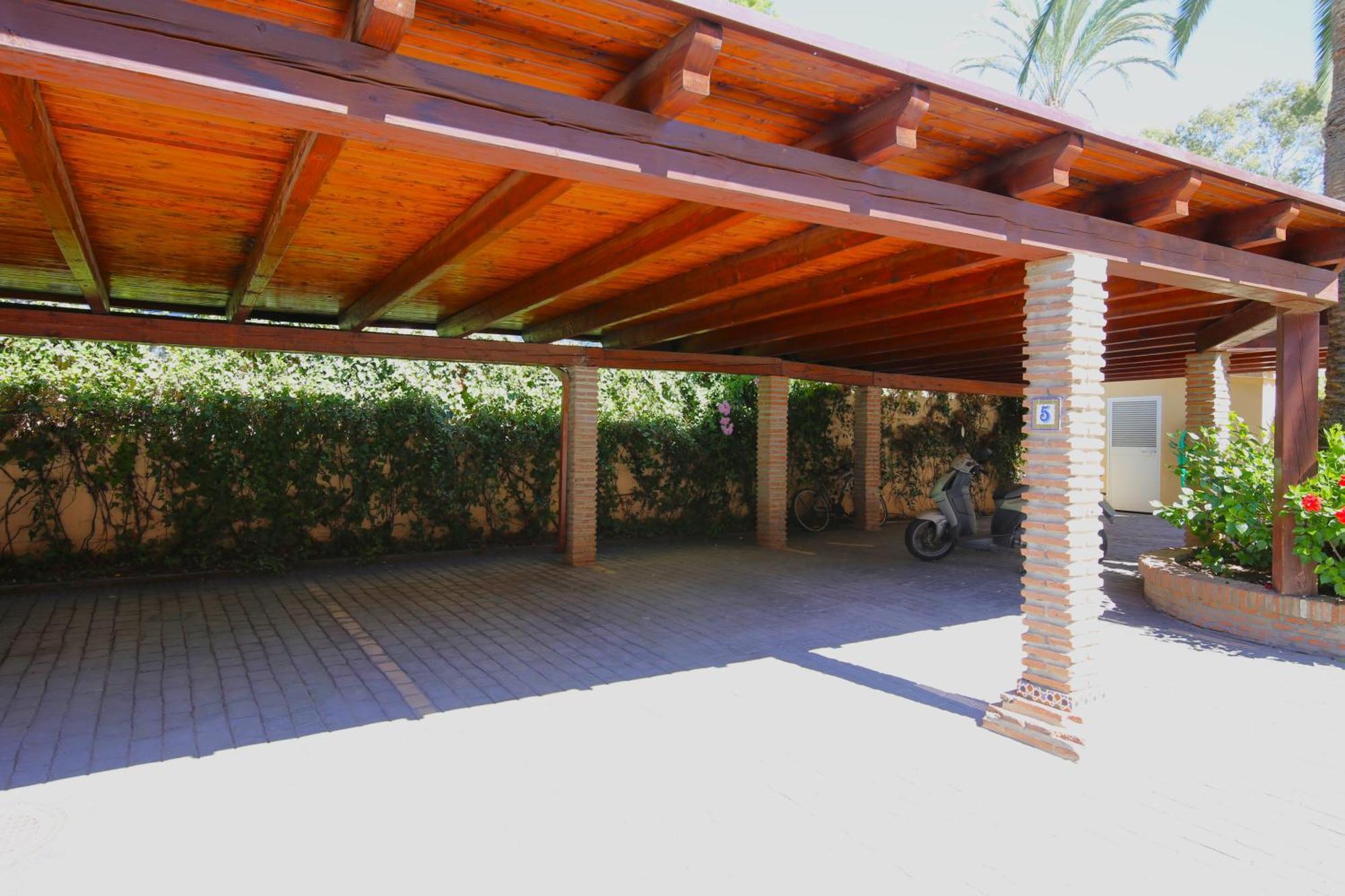 East Beachfront Townhouse Lunimar *