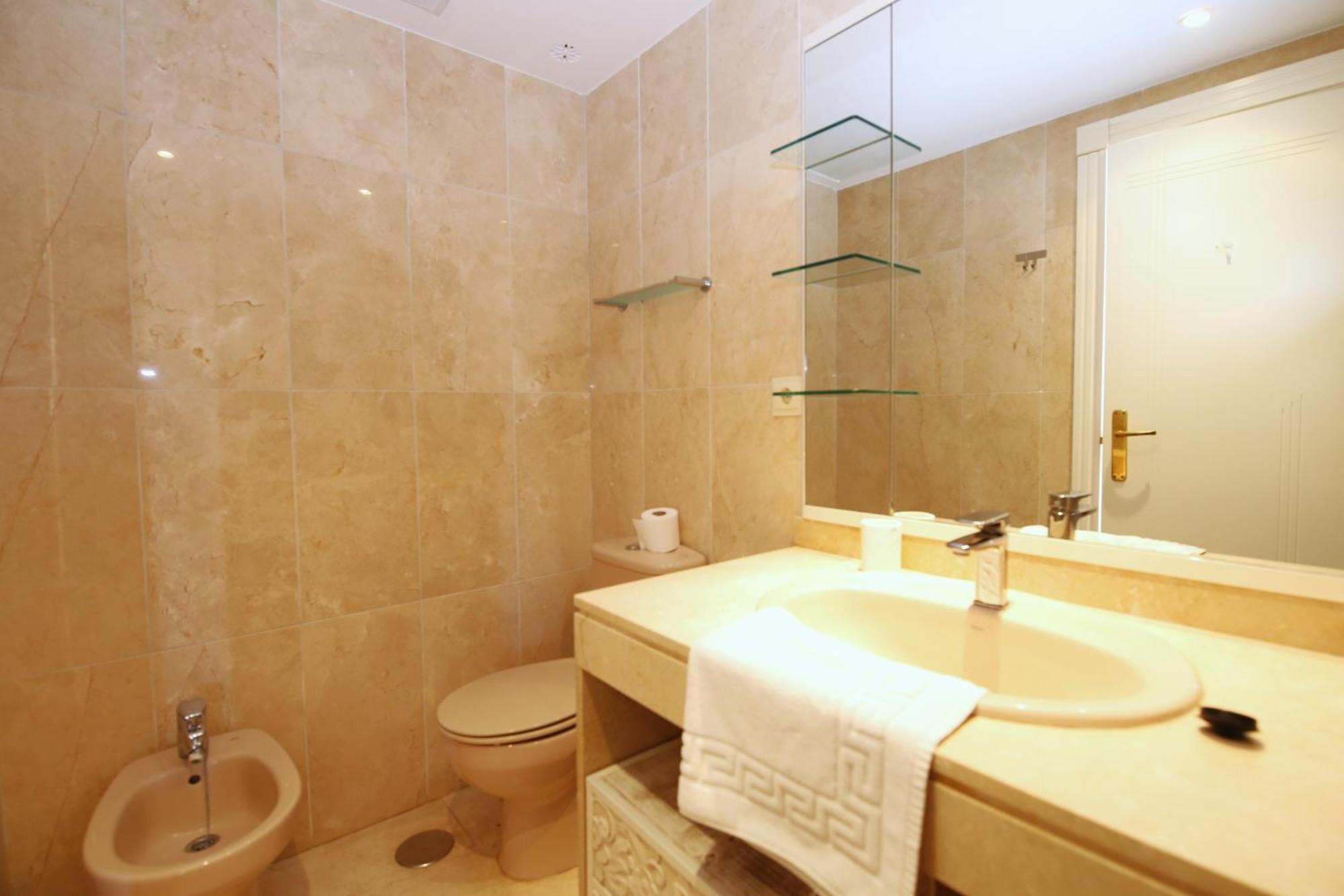 East Beachfront Townhouse Lunimar Holiday home