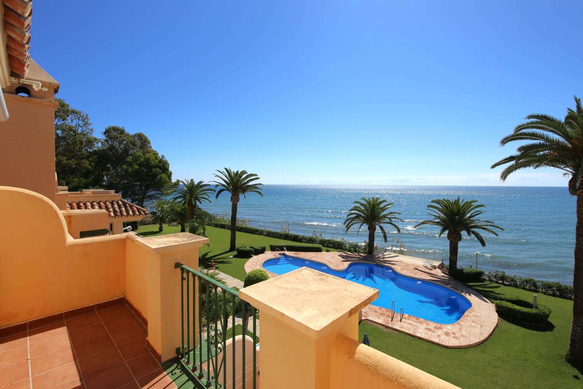 East Beachfront Townhouse Lunimar Holiday home