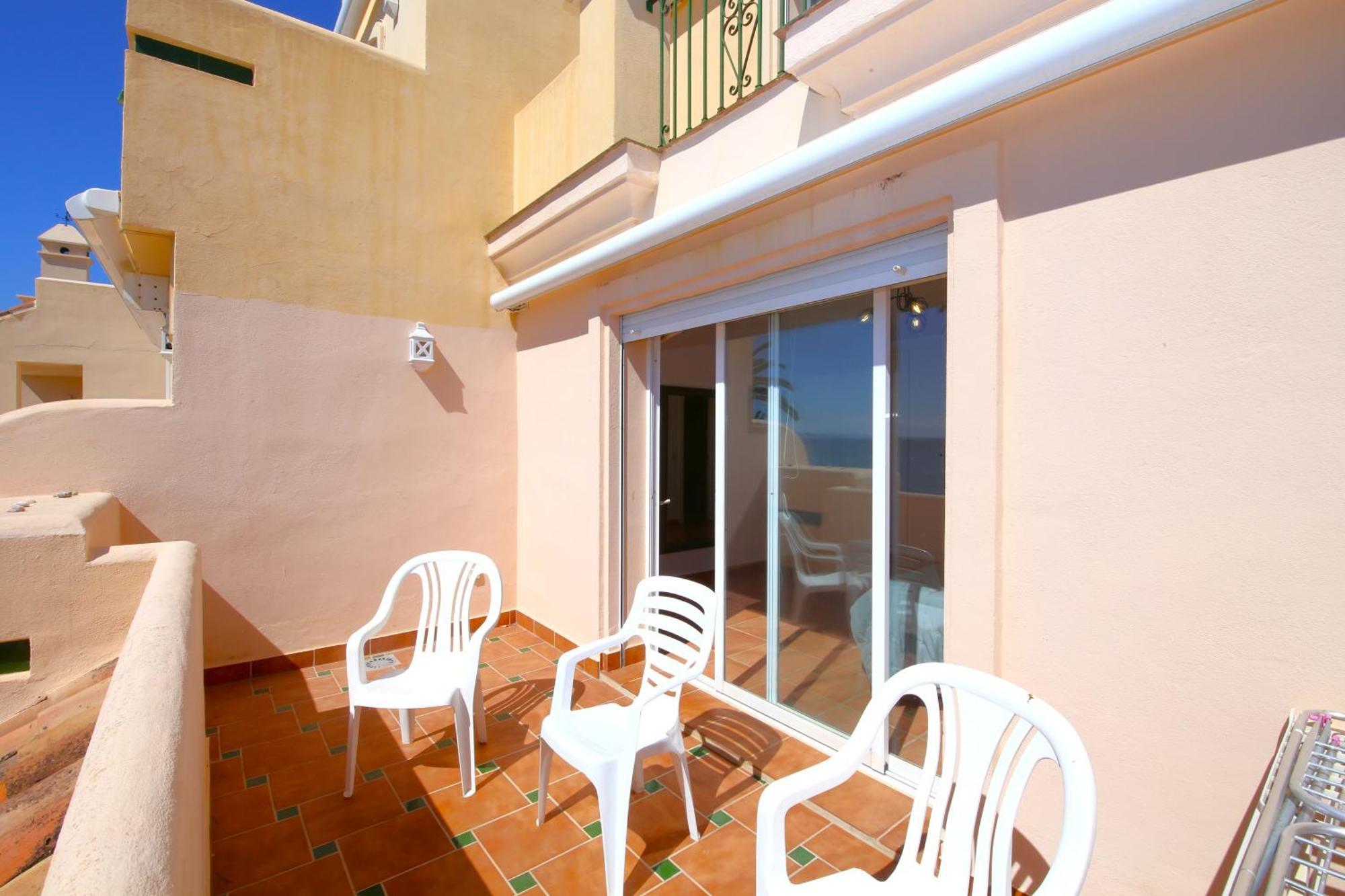 East Beachfront Townhouse Lunimar Estepona
