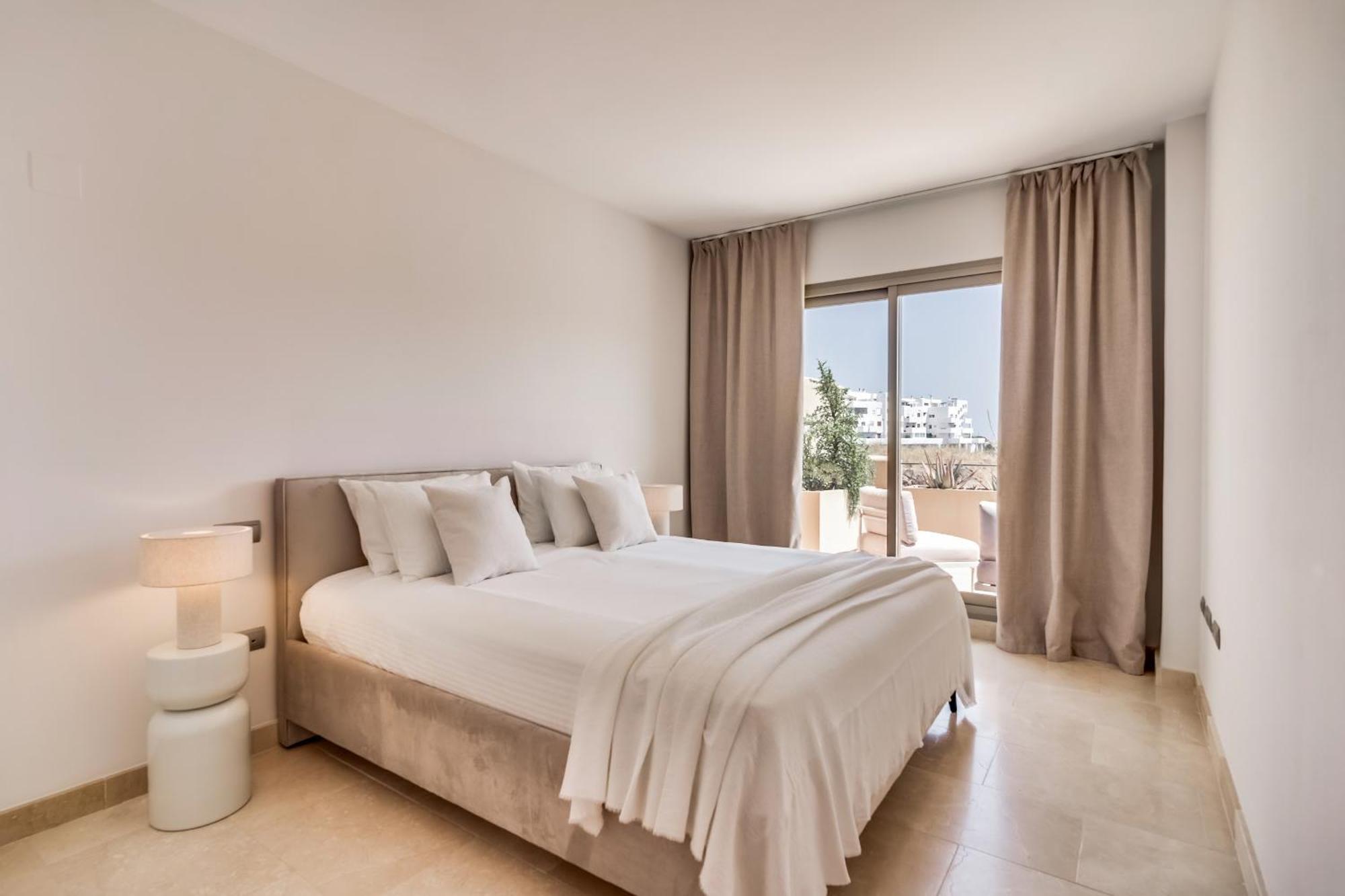 La Resina Sea View Brand New *