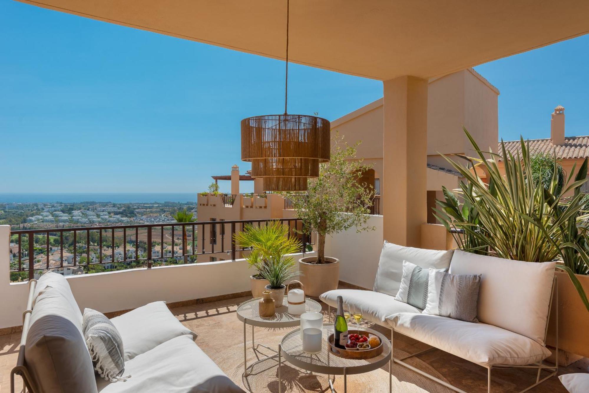 Elegant 3-bedroom With Incredible Sea Views Apartment Estepona