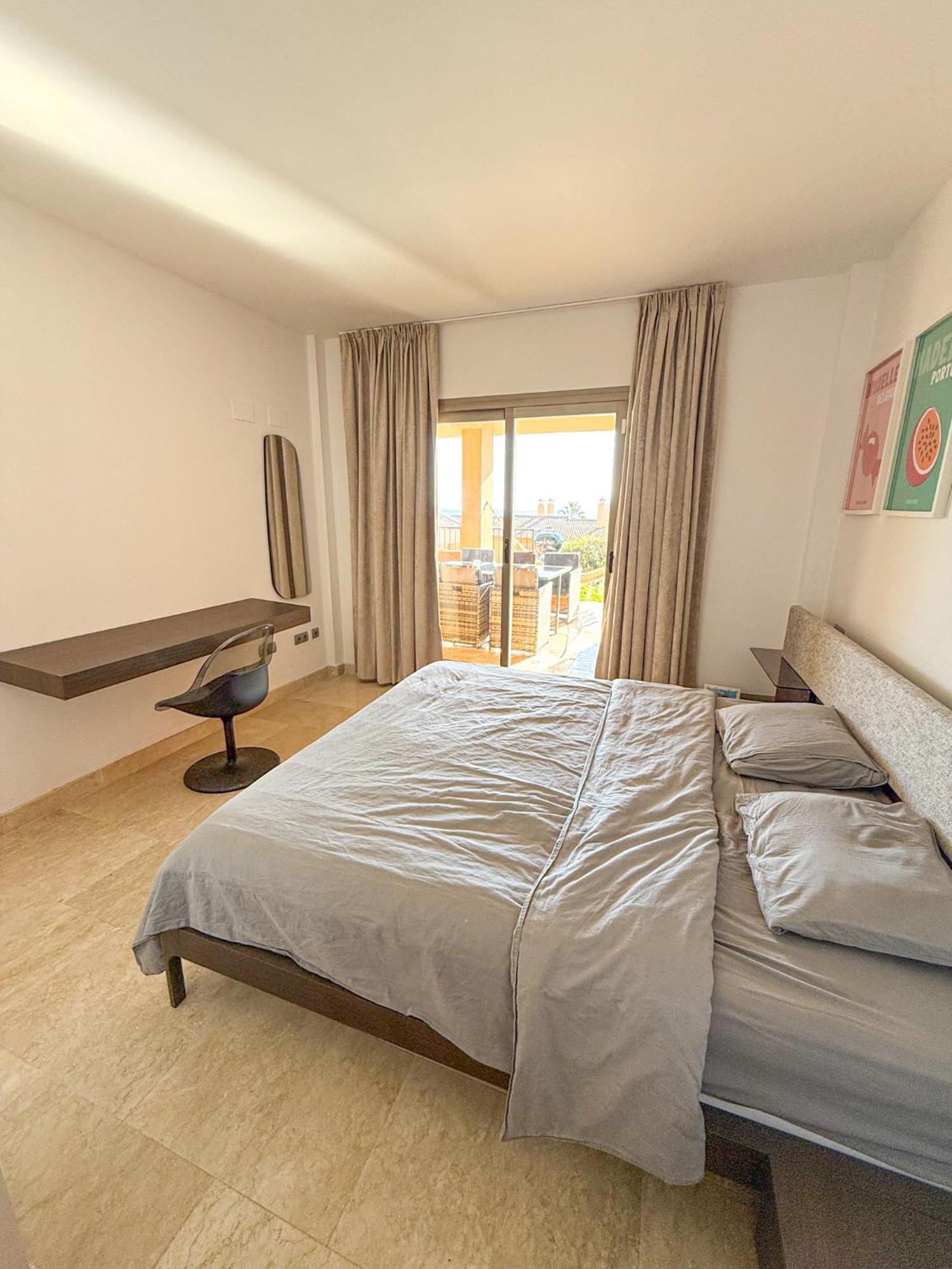 Sea And Mountain View With 4 Pools Apartamento *