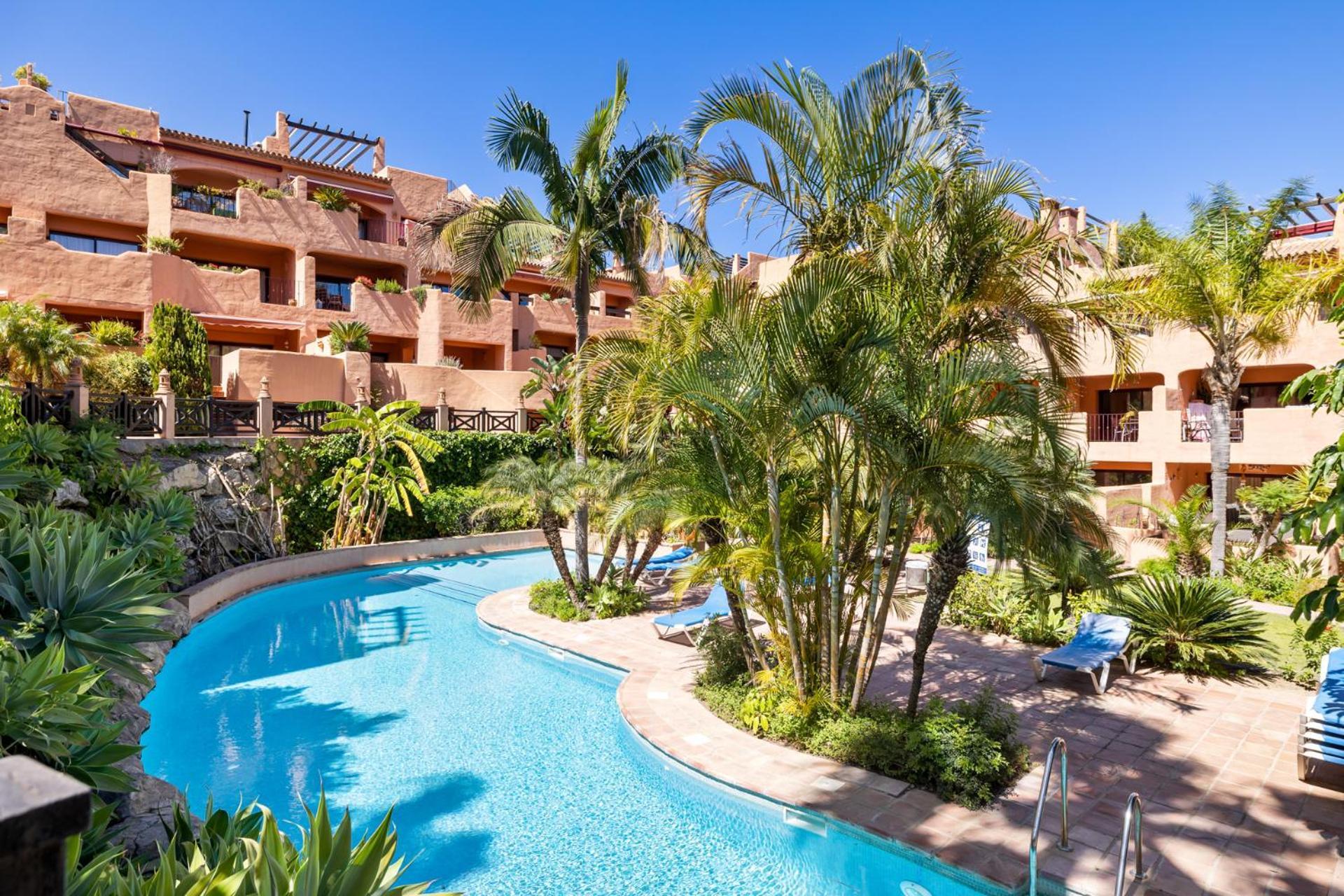 Prachtig Penthouse Met Zeezicht En Groot Zonneterras Estepona