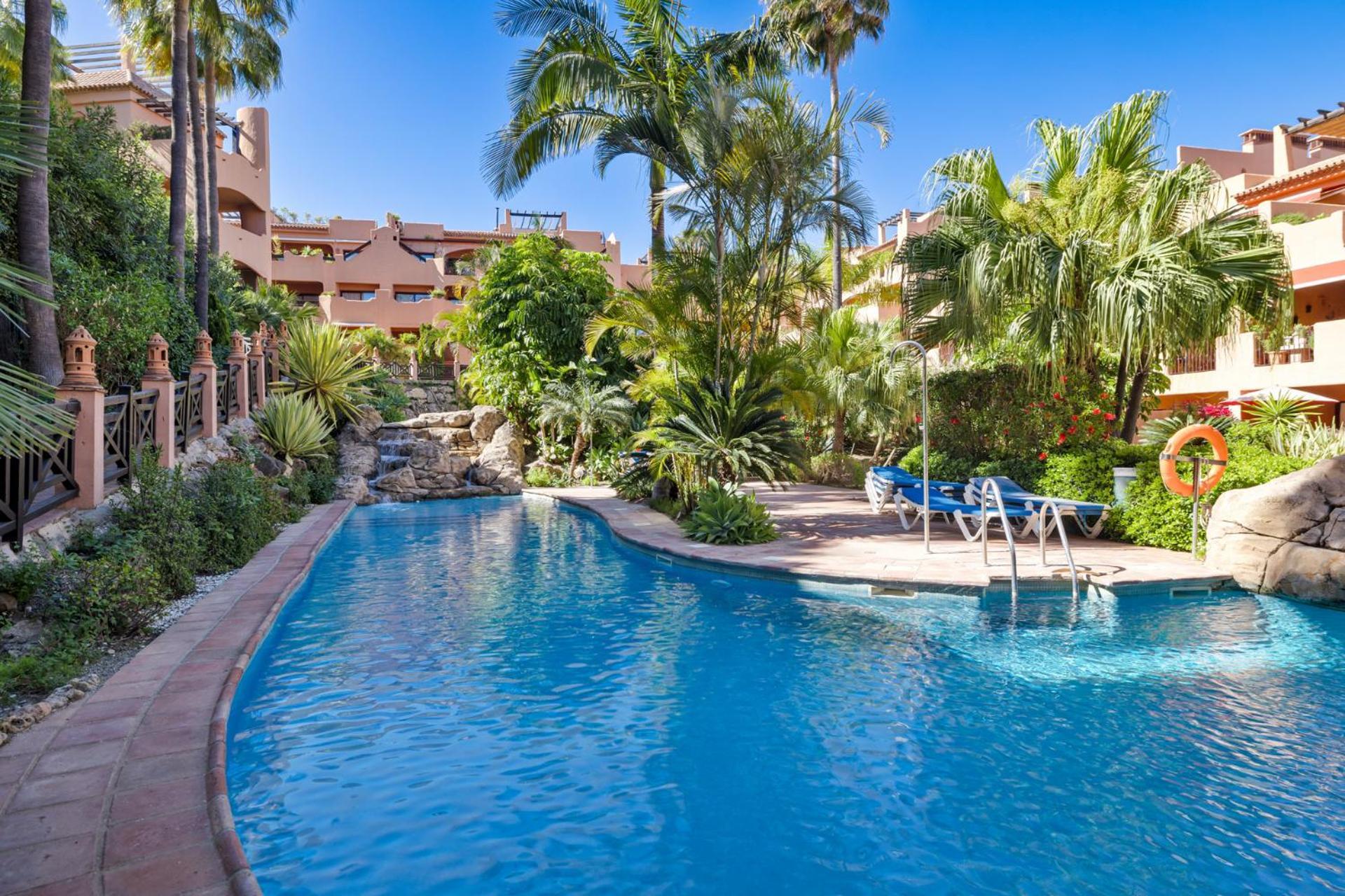 Apartment Prachtig Penthouse Met Zeezicht En Groot Zonneterras Estepona
