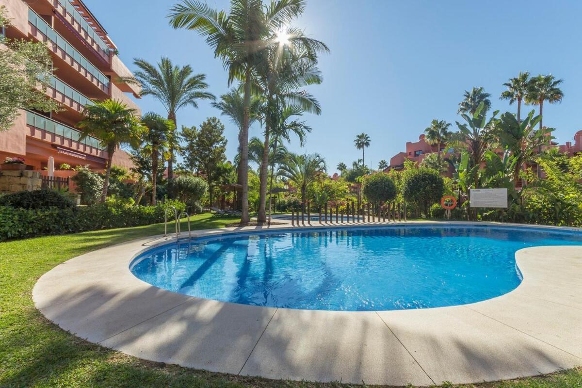 Apartment Precioso De Planta Baja En Salinas, *