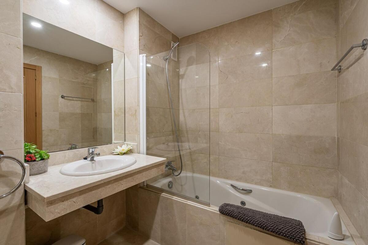 Apartment Precioso De Planta Baja En Salinas, Estepona