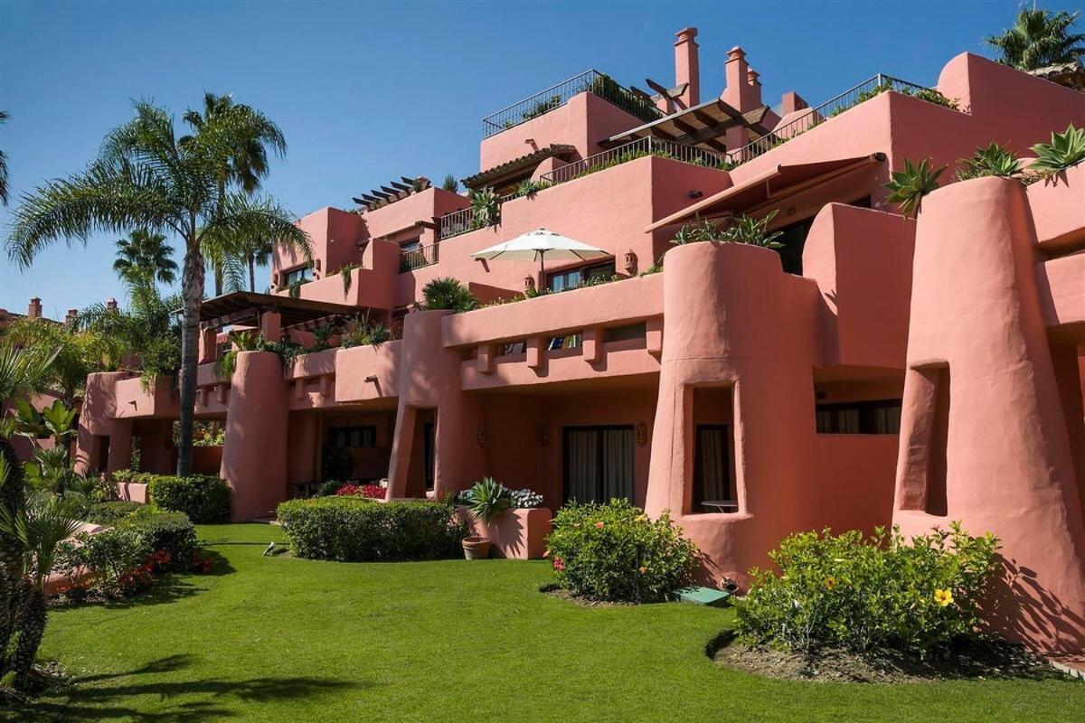 Frontline Luxury Ground Floor Apartment Estepona