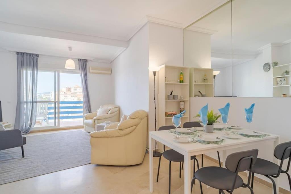 Apartment 2 Bed Sea View Perfect Location *