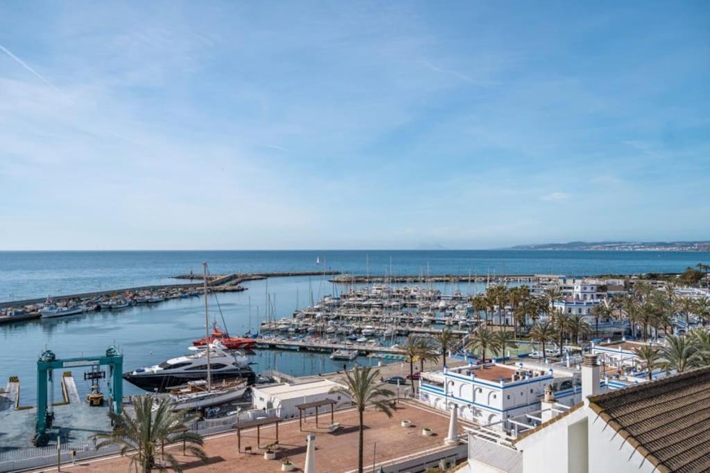 Apartment 2 Bed Sea View Perfect Location *