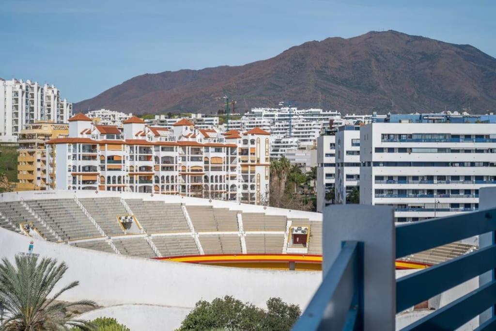 2 Bed Sea View Perfect Location *