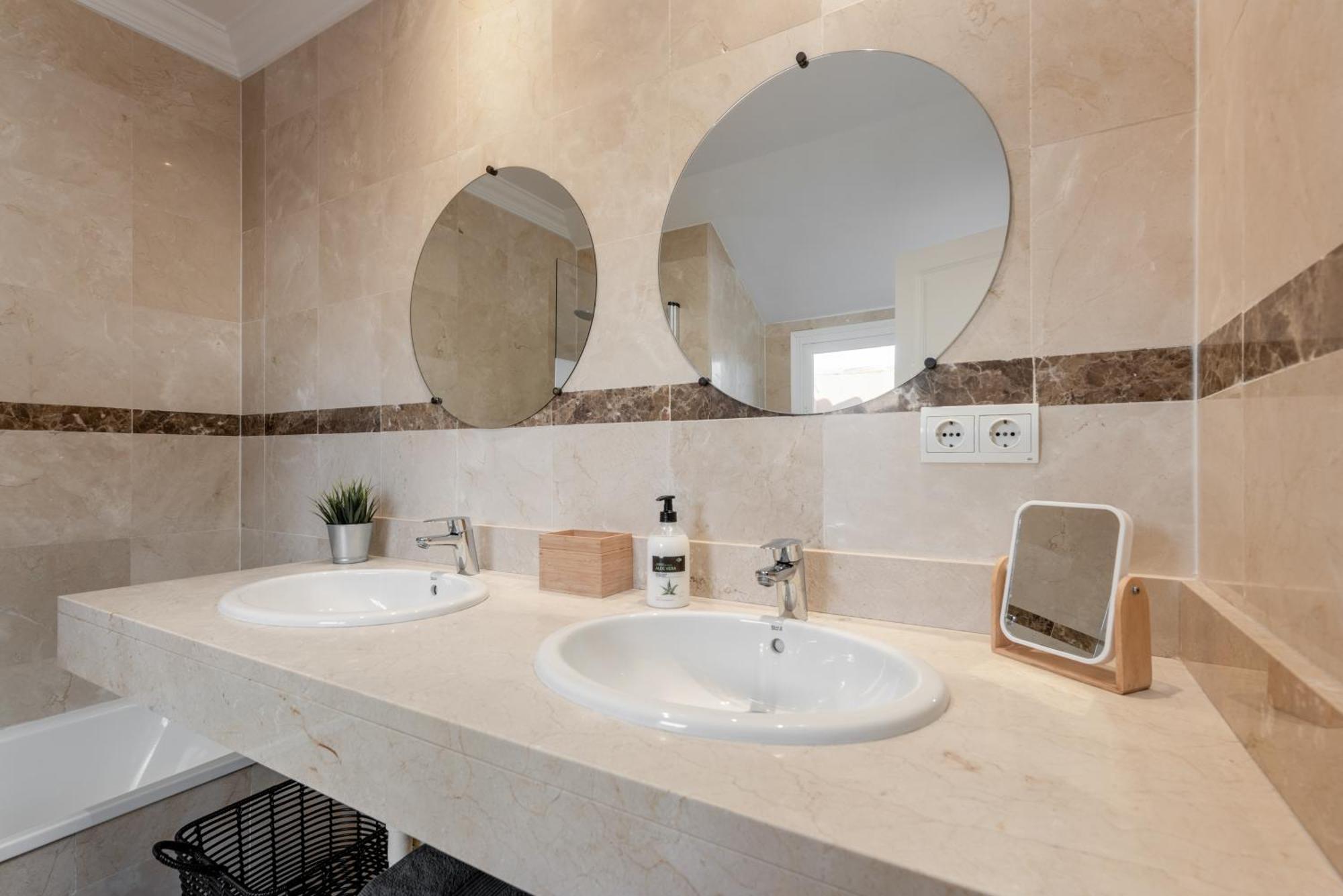La Fragata 3b 2b Seaview Apartment Estepona