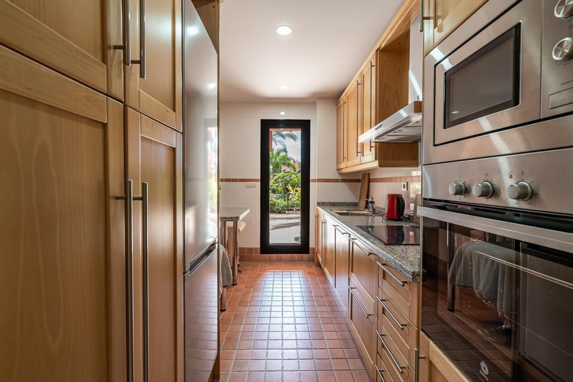 Precioso De Planta Baja En Salinas, Apartment *