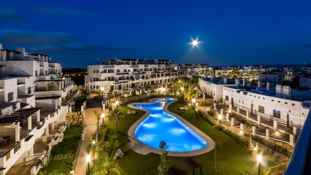Apartment Fantastico En Sunset Golf, Estepona
