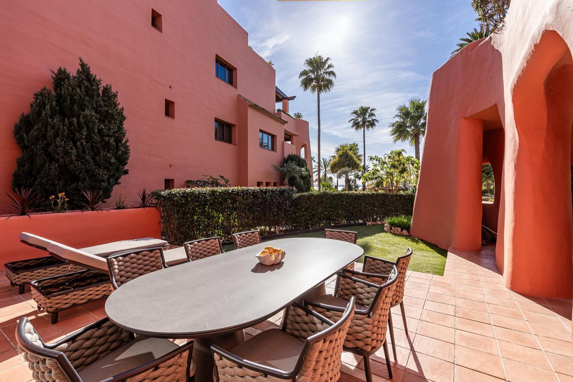 Ground Floor Luxurious Apartment Estepona