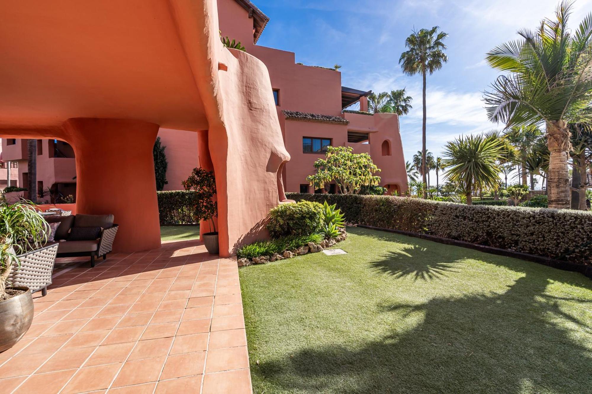 Ground Floor Luxurious Apartment Estepona