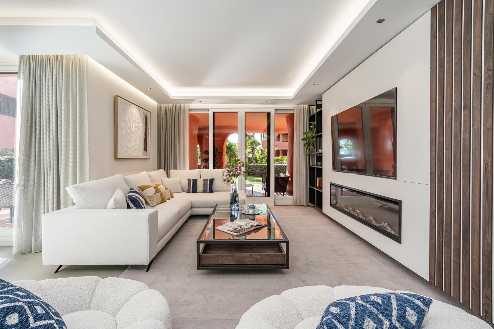 Ground Floor Luxurious Apartment *
