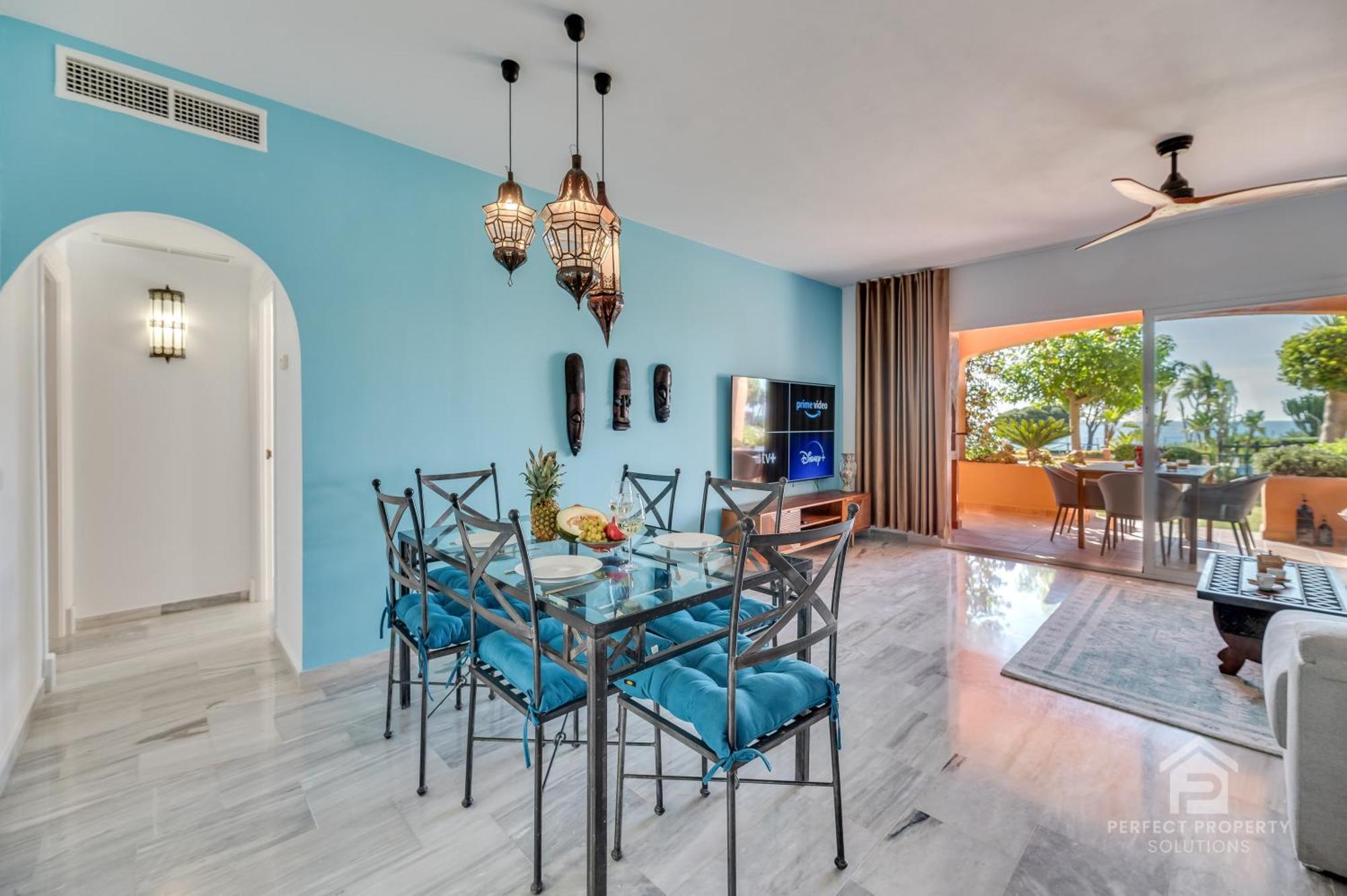 Casa Africa - Exclusive 2br By The Sea With Pool Estepona