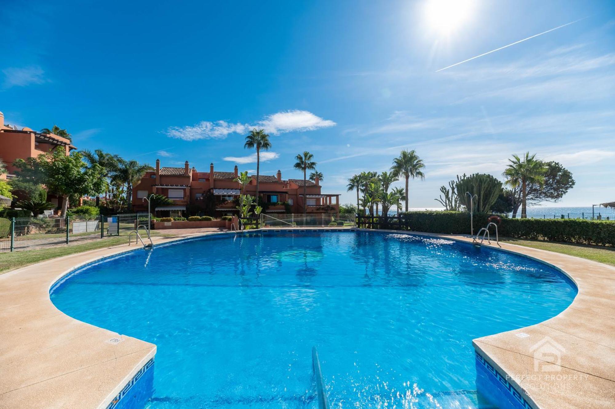 Casa Africa - Exclusive 2br By The Sea With Pool * Estepona