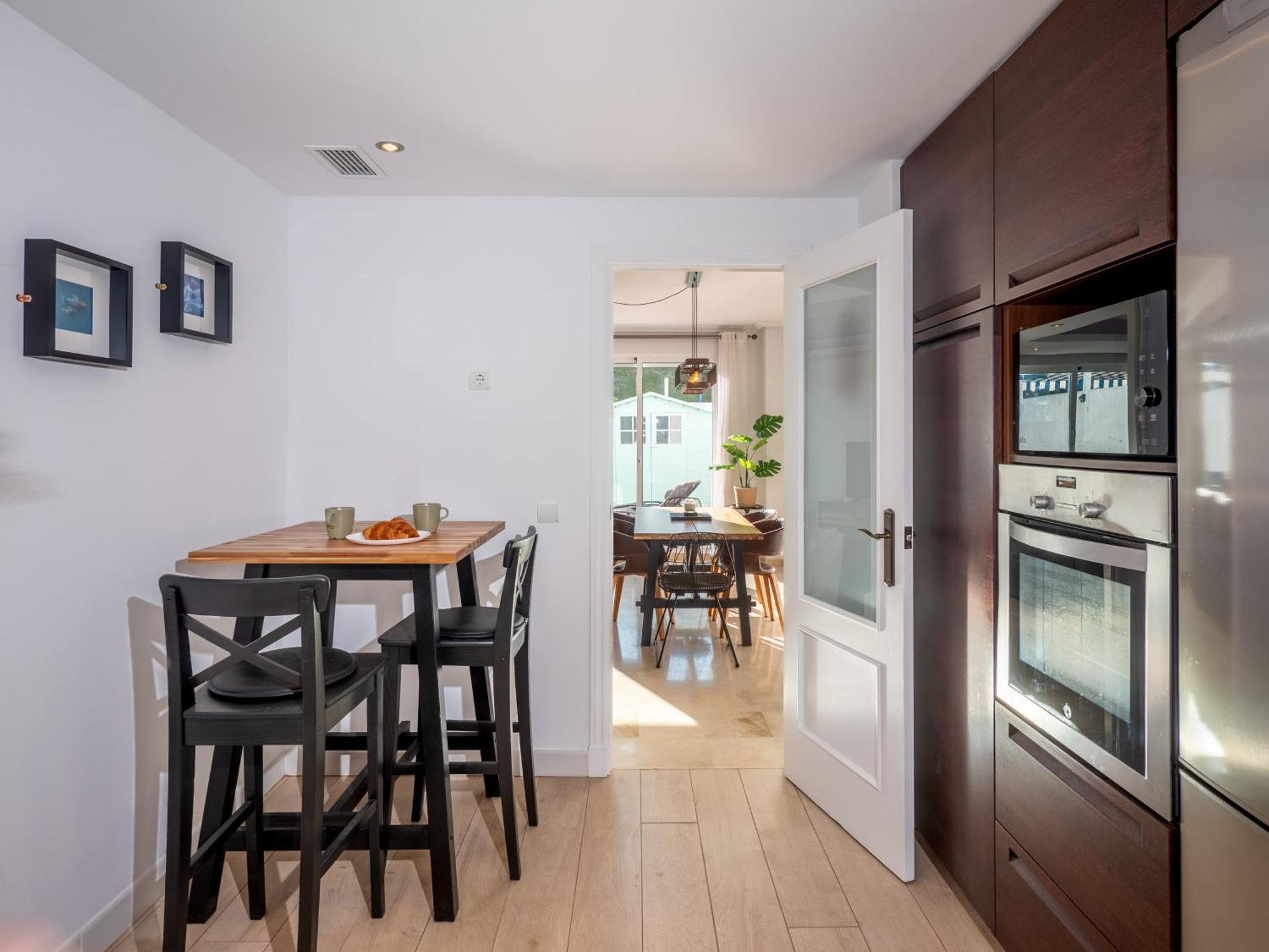 Family Fairways I Spacious 4-bedroom Townhouse Near & Golf,