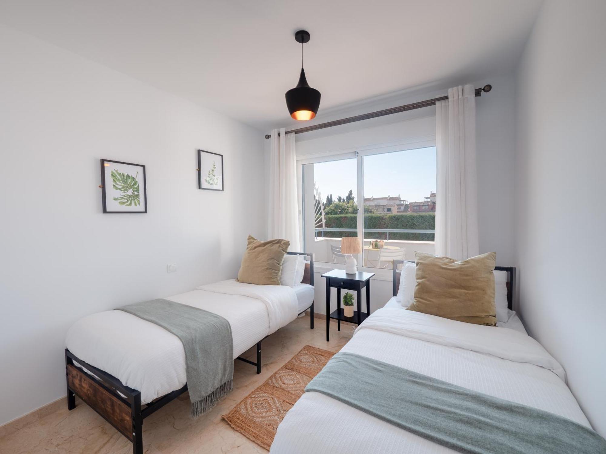 Family Fairways I Spacious 4-bedroom Townhouse Near & Golf, Casa de férias