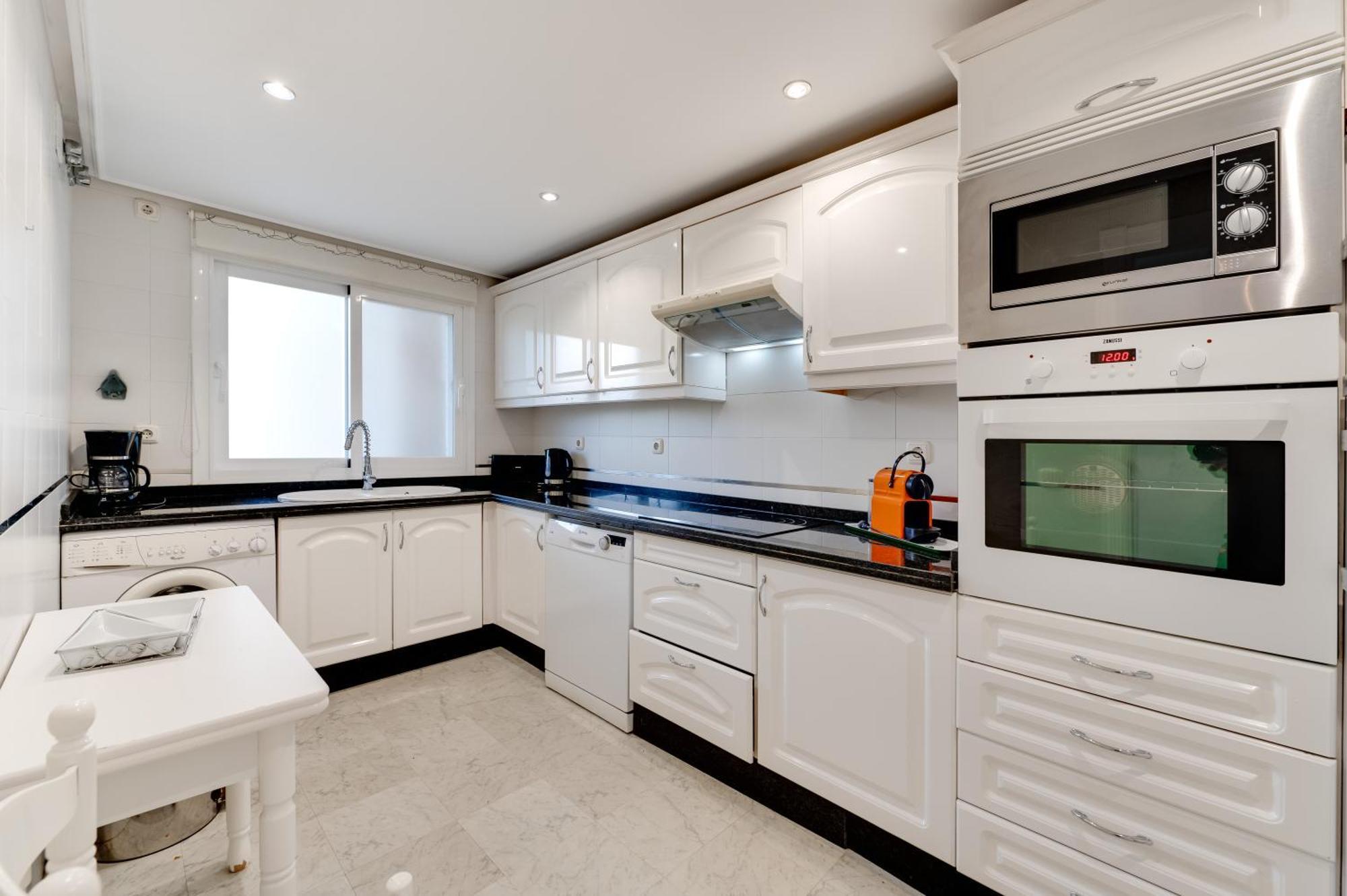Dominion Beach Apartment Estepona