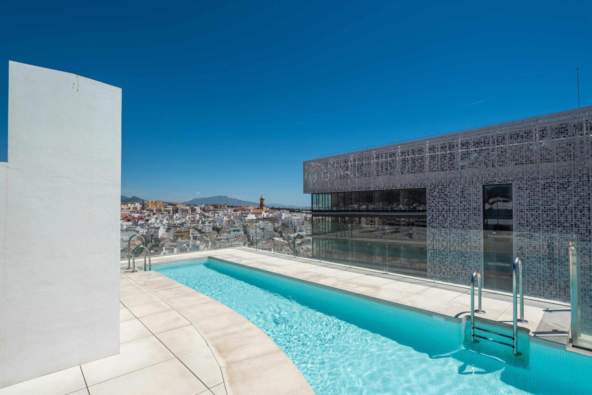 Selecta Roof View Infinity Pool Apartment Estepona