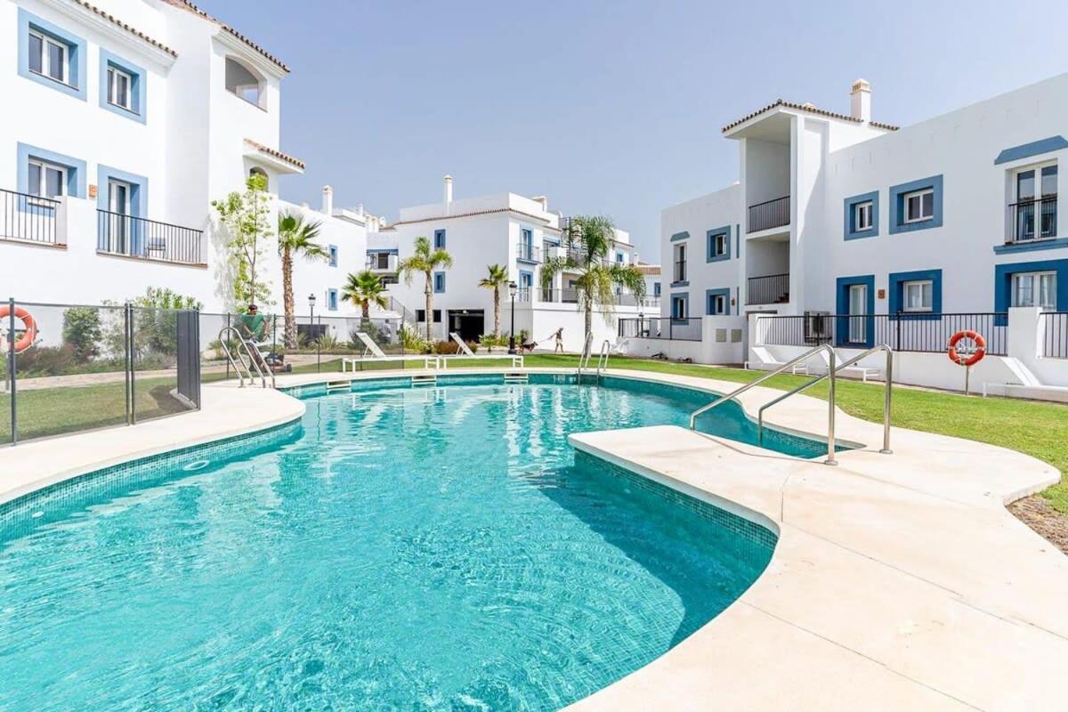 Apartment Paraiso Pueblo Deluxe Family Pools Gym Estepona