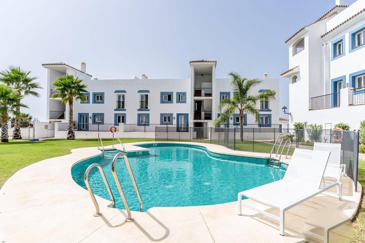 Paraiso Pueblo Deluxe Family Pools Gym Apartment