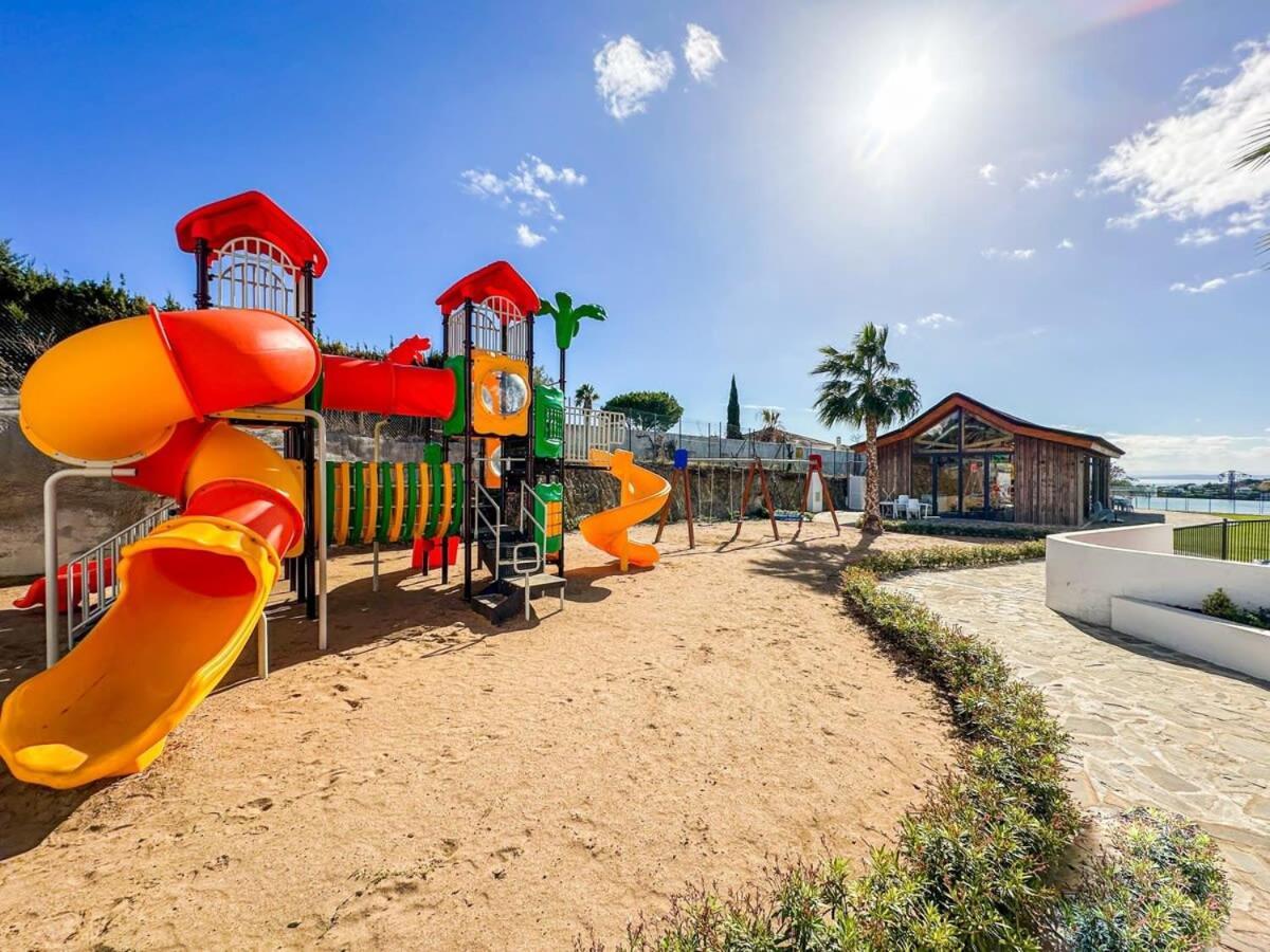 Paraiso Pueblo Deluxe Family Pools Gym Apartment Estepona