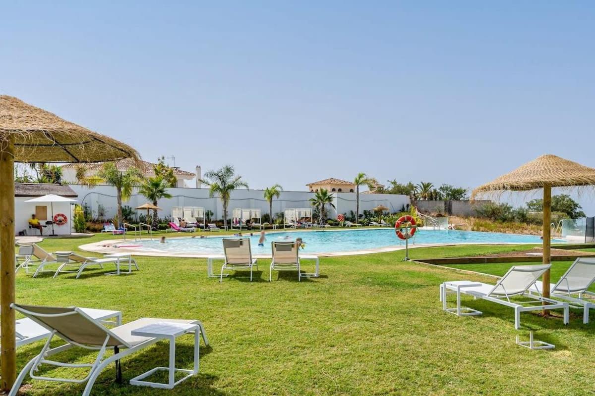 Paraiso Pueblo Deluxe Family Pools Gym Apartment