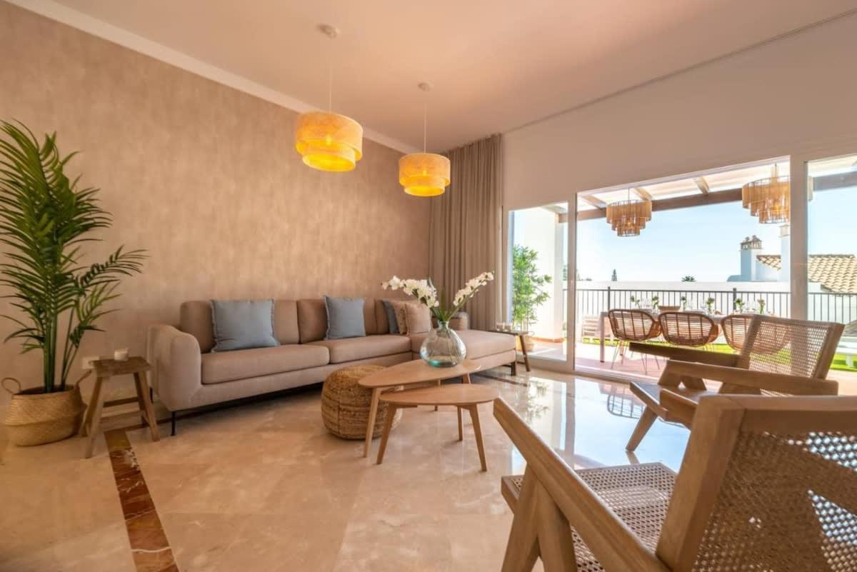 Paraiso Pueblo Deluxe Family Pools Gym Apartment Estepona